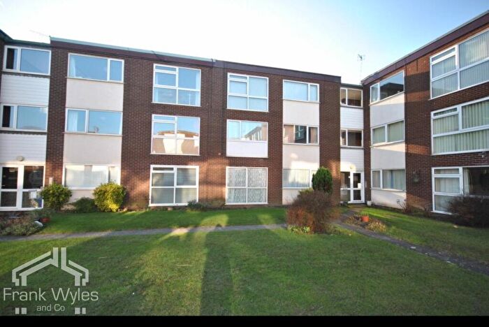 2 Bedroom Flat To Rent In Fleet Street, Lytham St Annes, Lancashire, FY8