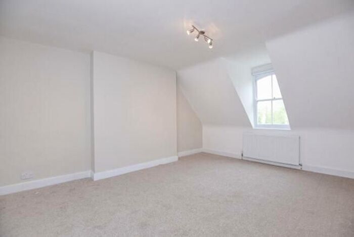 1 Bedroom Flat To Rent In Park Road, Crouch End, London, N8