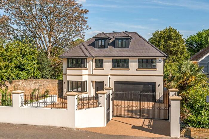 5 Bedroom Detached House To Rent In Oatlands Drive Weybridge, KT13