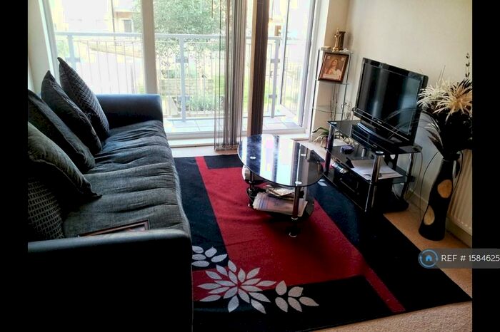 2 Bedroom Flat To Rent In Whitestone Way, Croydon, CR0