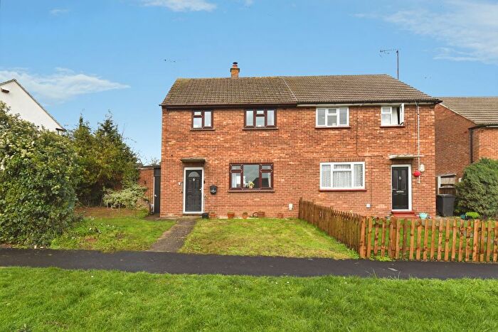 3 Bedroom Semi-Detached House For Sale In Beech Avenue, Braintree, Essex, CM7