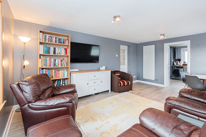 3 Bedroom Flat For Sale In Todlaw Walk, Aberdeen, AB21