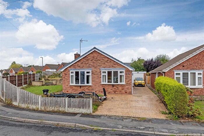 2 Bedroom Detached Bungalow For Sale In Edensor Close, North Wingfield, Chesterfield, S42