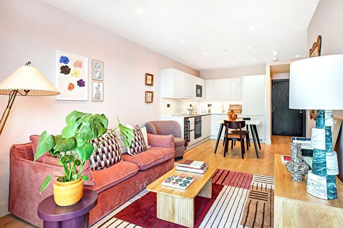 1 Bedroom Flat To Rent In The Draper, Caversham Rd, NW9