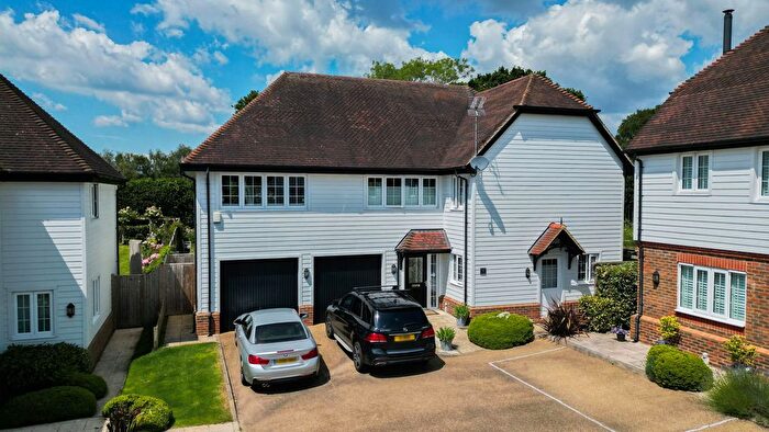 4 Bedroom Detached House For Sale In Gills Green, Cranbrook, TN18