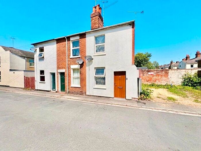 3 Bedroom End Of Terrace House To Rent In Western Road, Reading, Berkshire, RG1