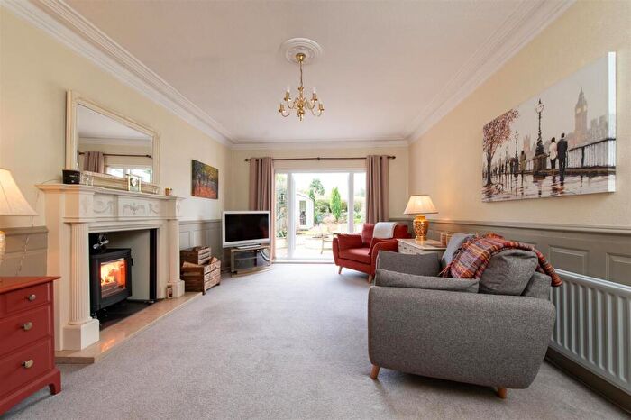 5 Bedroom Detached House For Sale In Ham Lane, Stourbridge, DY9