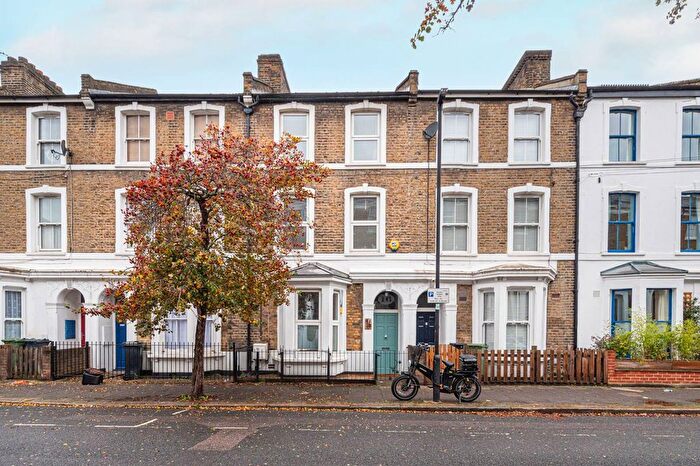 4 Bedroom Property To Rent In Branksome Road, Brixton, London, SW2