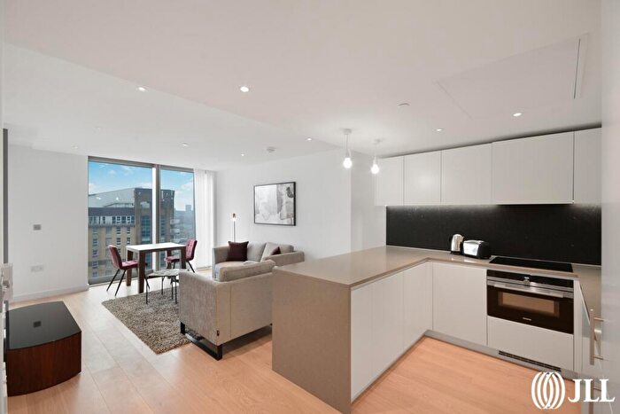 1 Bedroom Flat For Sale In Landmark Pinnacle, Marsh Wall, E14