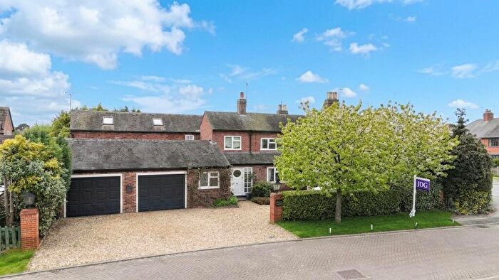 5 Bedroom Detached House For Sale In Huntersfield, Shavington, CW2