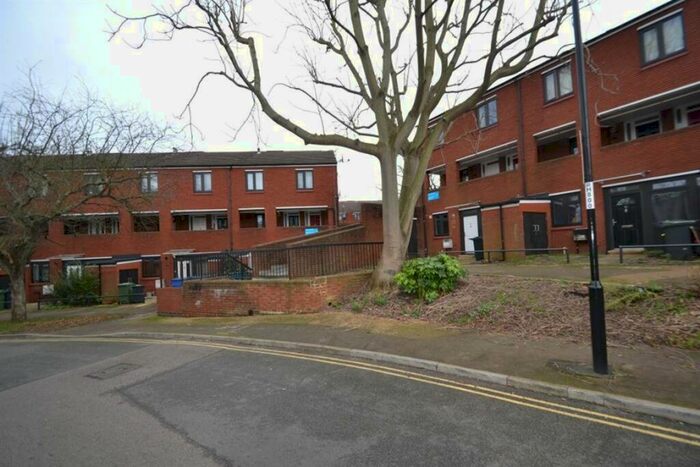 1 Bedroom Flat To Rent In Stoneycroft Close, Lee, SE12