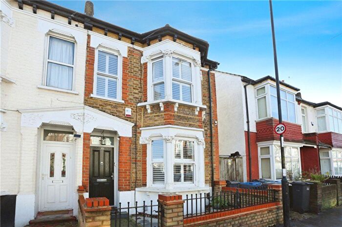 3 Bedroom End Terrace House For Sale In Lucerne Road, Thornton Heath, Surrey, CR7