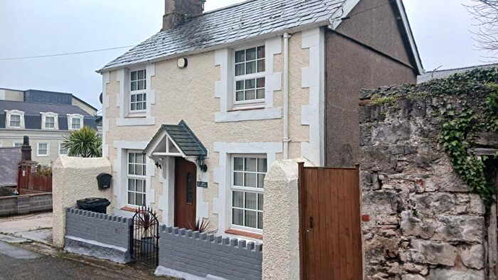 2 Bedroom Detached House For Sale In Ty Coch Road, Llandudno, Conwy, LL30