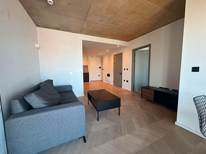 2 Bedroom Flat To Rent In F Spinners Way, Castlefield, Manchester, M15