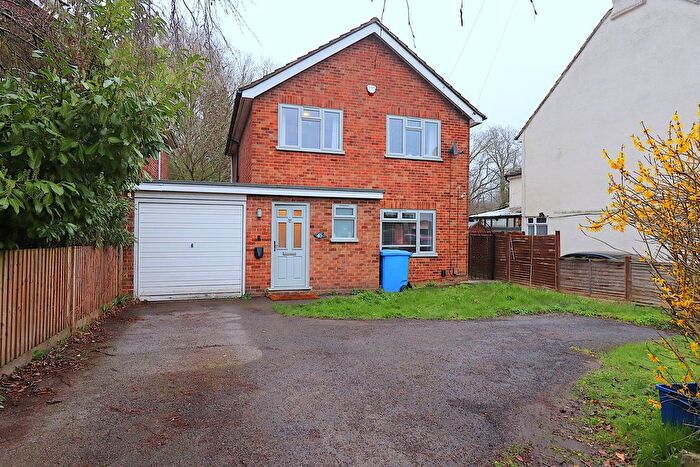 3 Bedroom Detached House For Sale In Union Street, Farnborough, GU14