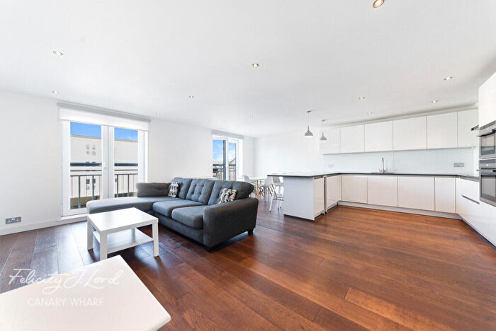 2 Bedroom Flat For Sale In Millennium Drive, London, E14