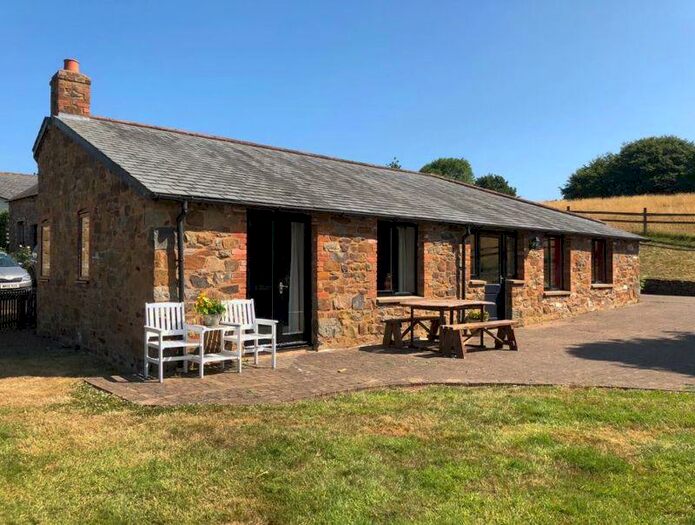 3 Bedroom Barn Conversion To Rent In North Tawton, EX20