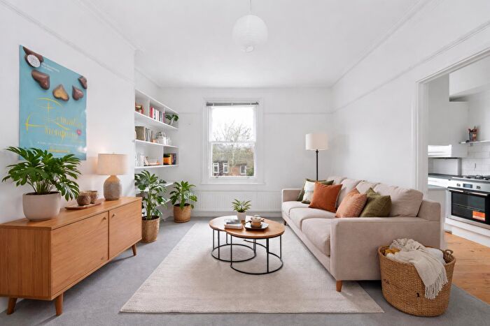 2 Bedroom Apartment For Sale In Venner Road, Sydenham, London, SE26