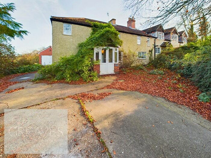 4 Bedroom Cottage For Sale In Lingwood Lane, Woodborough, Nottingham, NG14