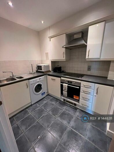 2 Bedroom Flat To Rent In Gerry Raffles Square, London, E15