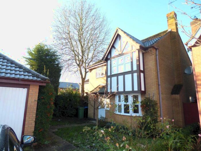 4 Bedroom Detached House To Rent In Burghley Close, Market Harborough, LE16