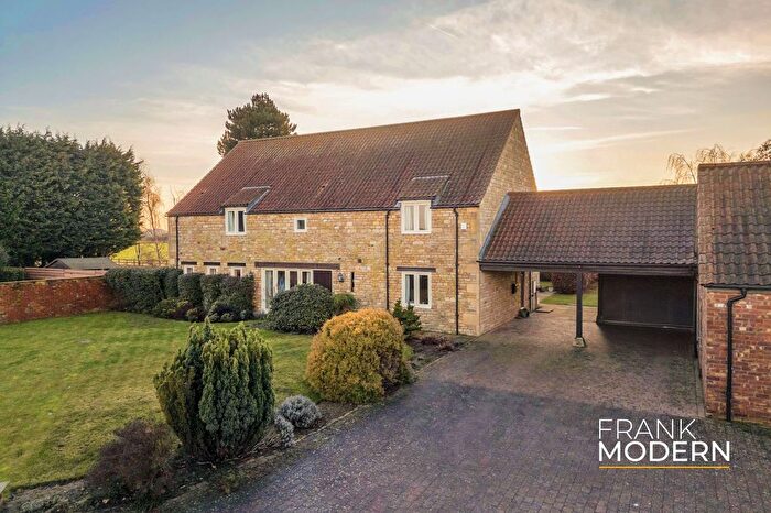 5 Bedroom Barn Conversion For Sale In Tithe Farm Pastures, Langtoft, PE6