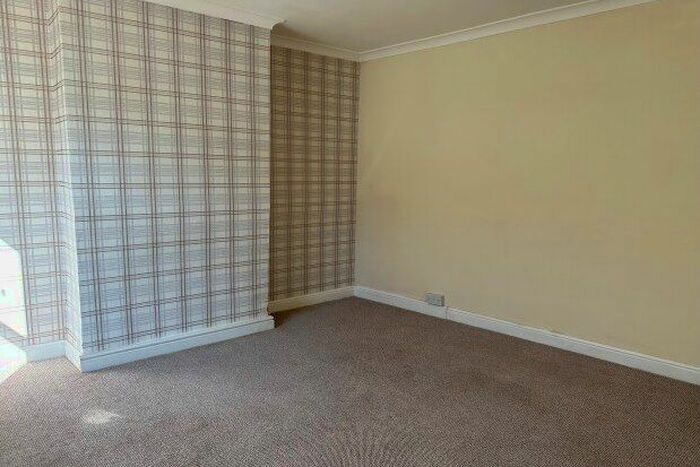 3 Bedroom Property To Rent In Wood Street, Dover, CT16