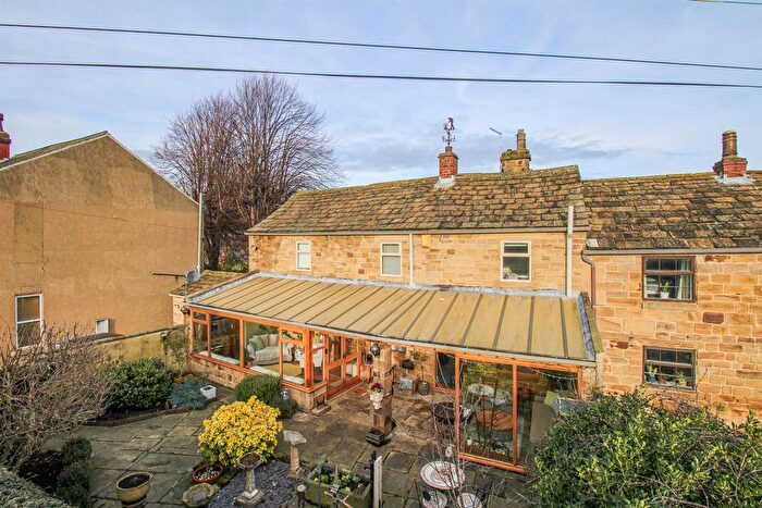 3 Bedroom Semi Detached House For Sale In Shay Lane, Walton, Wakefield, WF2