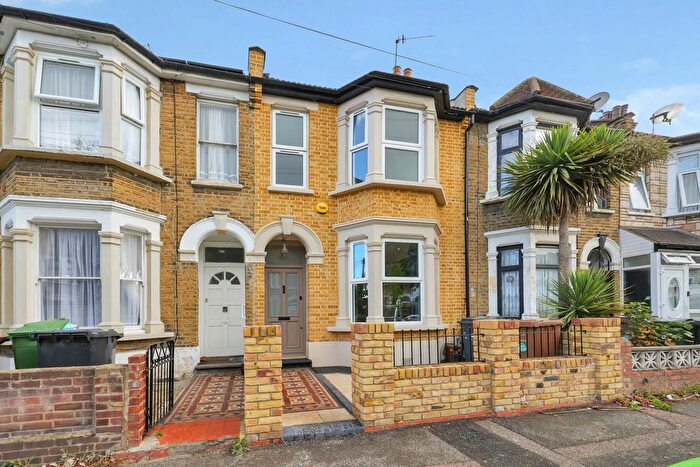 4 Bedroom Property For Sale In Sunnyside Road, Leyton, E10