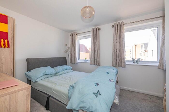 4 Bedroom Detached House For Sale In Bond Close, Faversham, Kent, ME13
