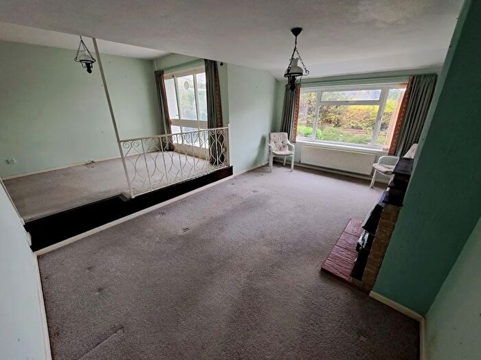 2 Bedroom Detached Bungalow For Sale In Buckhurst Close, Eastbourne, East Sussex, BN20