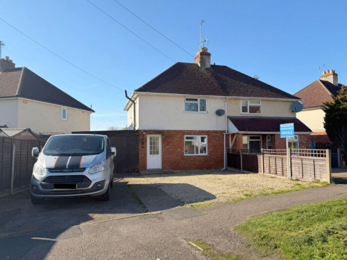 3 Bedroom Semi-Detached House For Sale In Margaret Road, Priors Park, Tewkesbury, GL20