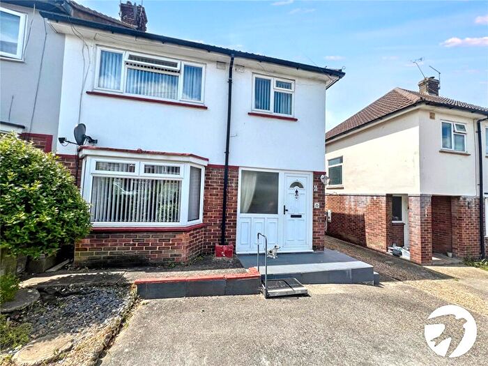 3 Bedroom Semi-Detached House For Sale In Brambletree Crescent, Rochester, Kent, ME1