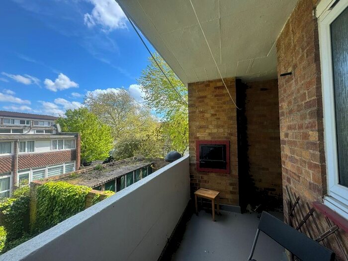 1 Bedroom Flat To Rent In Campsbourne Road, London, N8