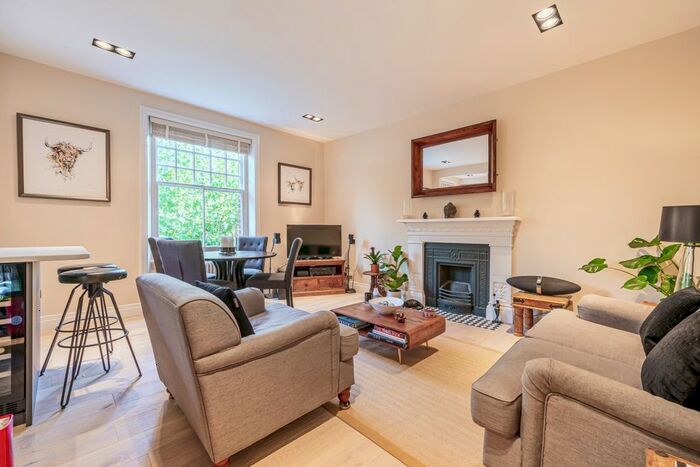 2 Bedroom Flat To Rent In Oxford Gardens, London, W10