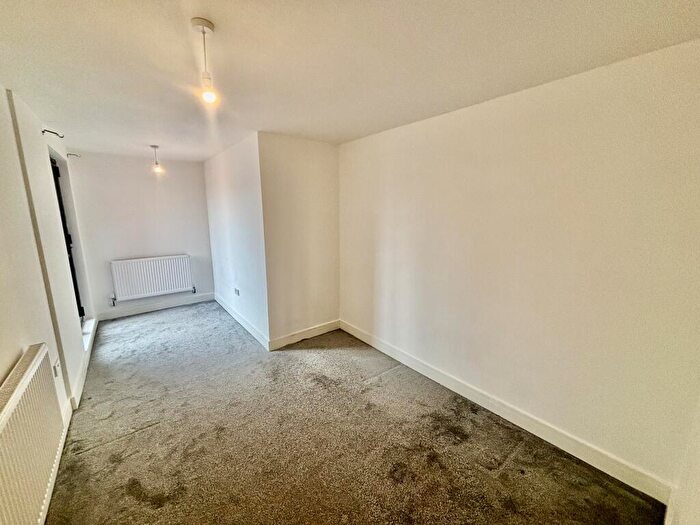 1 Bedroom Flat To Rent In Palmerston Road, BH1