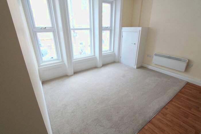 1 Bedroom Flat To Rent In Verulam Place, Bournemouth, BH1