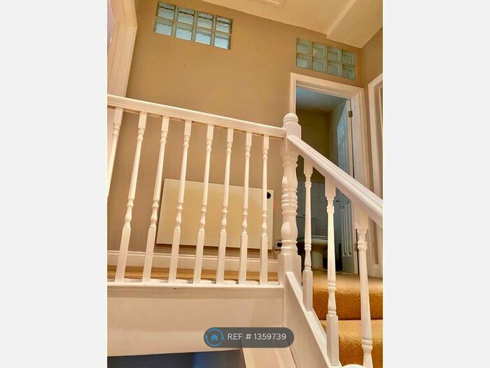 1 Bedroom Flat To Rent In North Town Road, Maidenhead, SL6