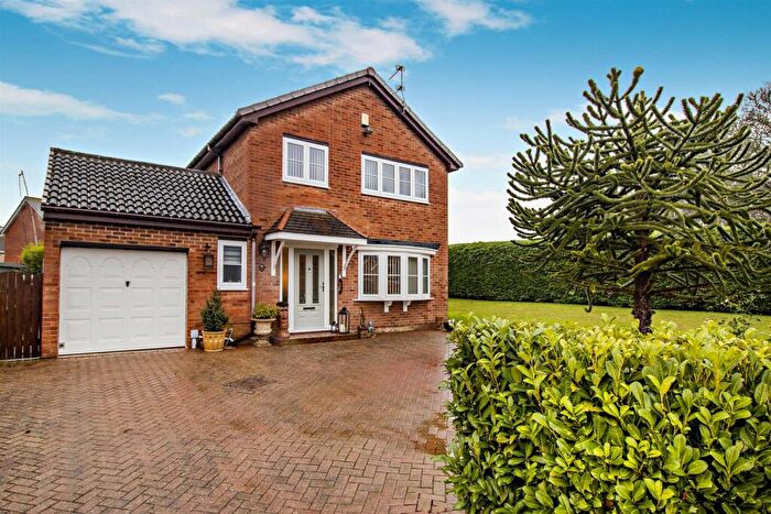 3 Bedroom Detached House For Sale In Bellerby Road, Skellow, Doncaster, DN6