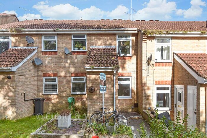 1 Bedroom Flat For Sale In Cedar Way, Haywards Heath, West Sussex, RH16