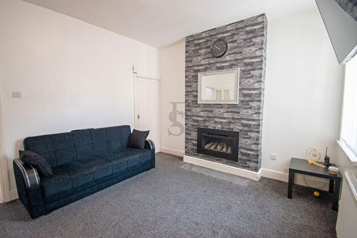 3 Bedroom End Of Terrace House For Sale In Dronfield Street, Evington, LE5