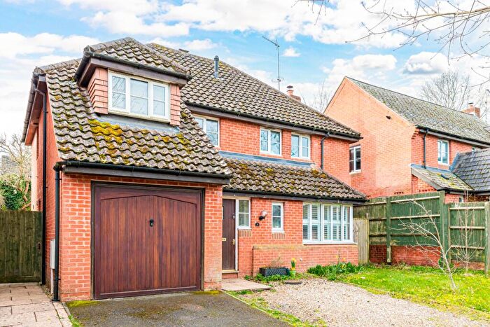 4 Bedroom Detached House For Sale In Wheeler Close, Pewsey, Wiltshire, SN9