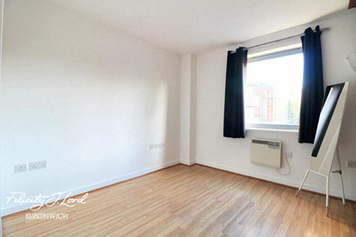2 Bedroom Apartment To Rent In Deals Gateway, London, SE13