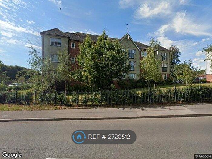 2 Bedroom Flat To Rent In Watery Lane, Turnford, Broxbourne, EN10
