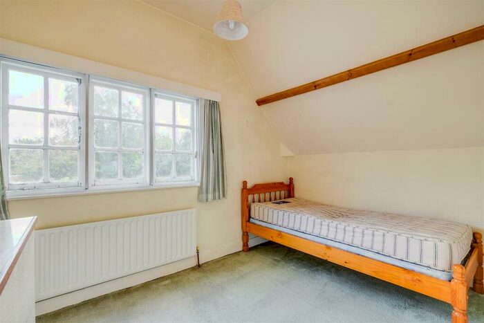 2 Bedroom Detached House For Sale In Icknield Way, Letchworth Garden City, SG6