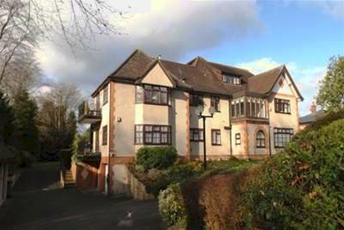 2 Bedroom Flat To Rent In Broad Lane; Hale; WA15