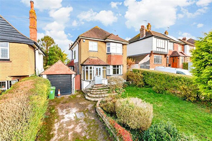 3 Bedroom Detached House For Sale In Eynsford Rise, Eynsford, Dartford, Kent, DA4