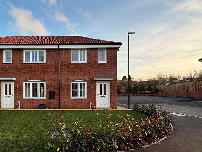 3 Bedroom Semi-Detached House For Sale In Cornmill Drive, Somercotes, Alfreton, DE55