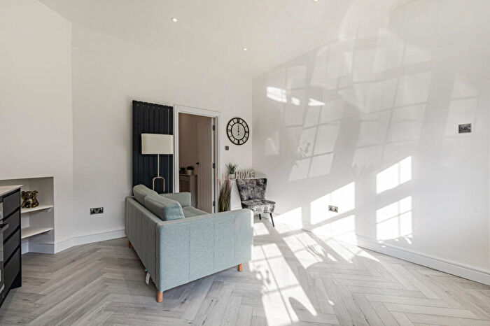 2 Bedroom Flat For Sale In Davidson Road, Croydon, CR0
