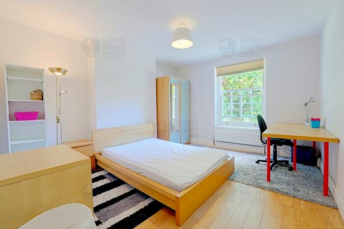 3 Bedroom Flat To Rent In Ossulston Street, London, NW1